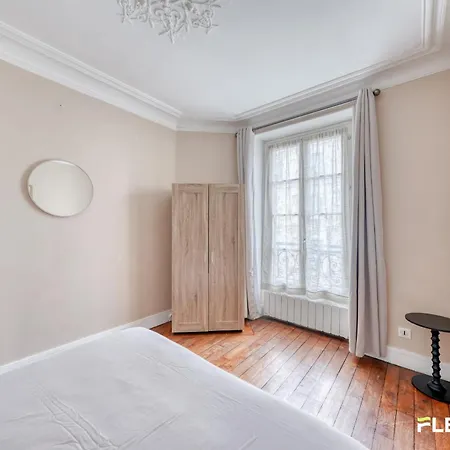 Village Charm In Alésia 2 Bedrooms